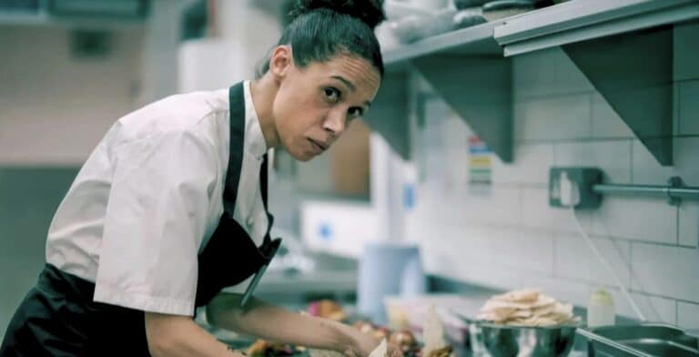 Boiling Point drama y tensión en la alta cocina londinense